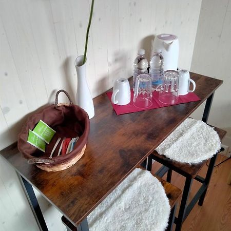 Waterside Living - Hausboot Linz Hotel Ngoại thất bức ảnh